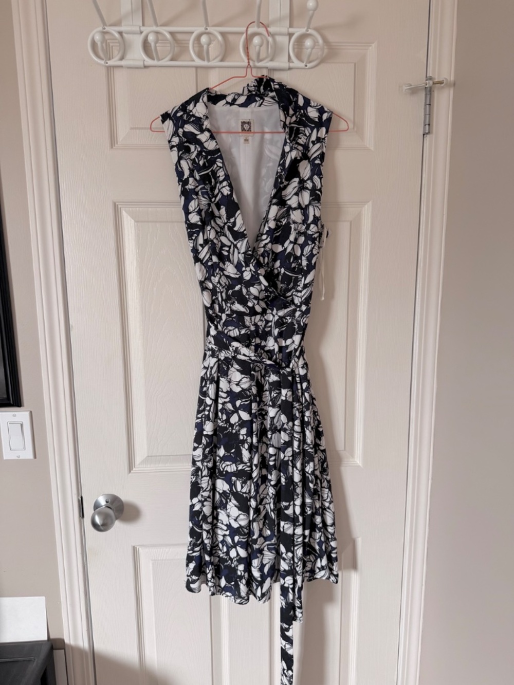 Anne Klein Sleeveless Floral Wrap Dress – Navy/White – Women’s Size 10